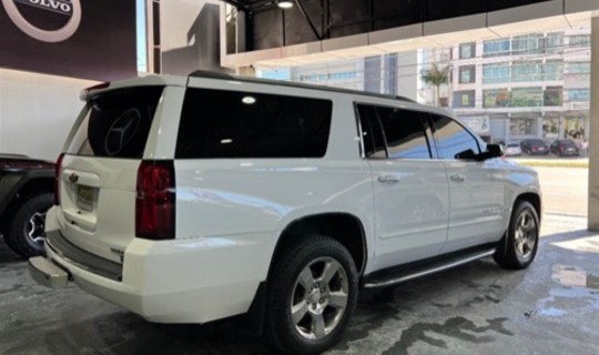 jeepetas y camionetas - Chevrolet suburban premier 2019 nuevaaa 3