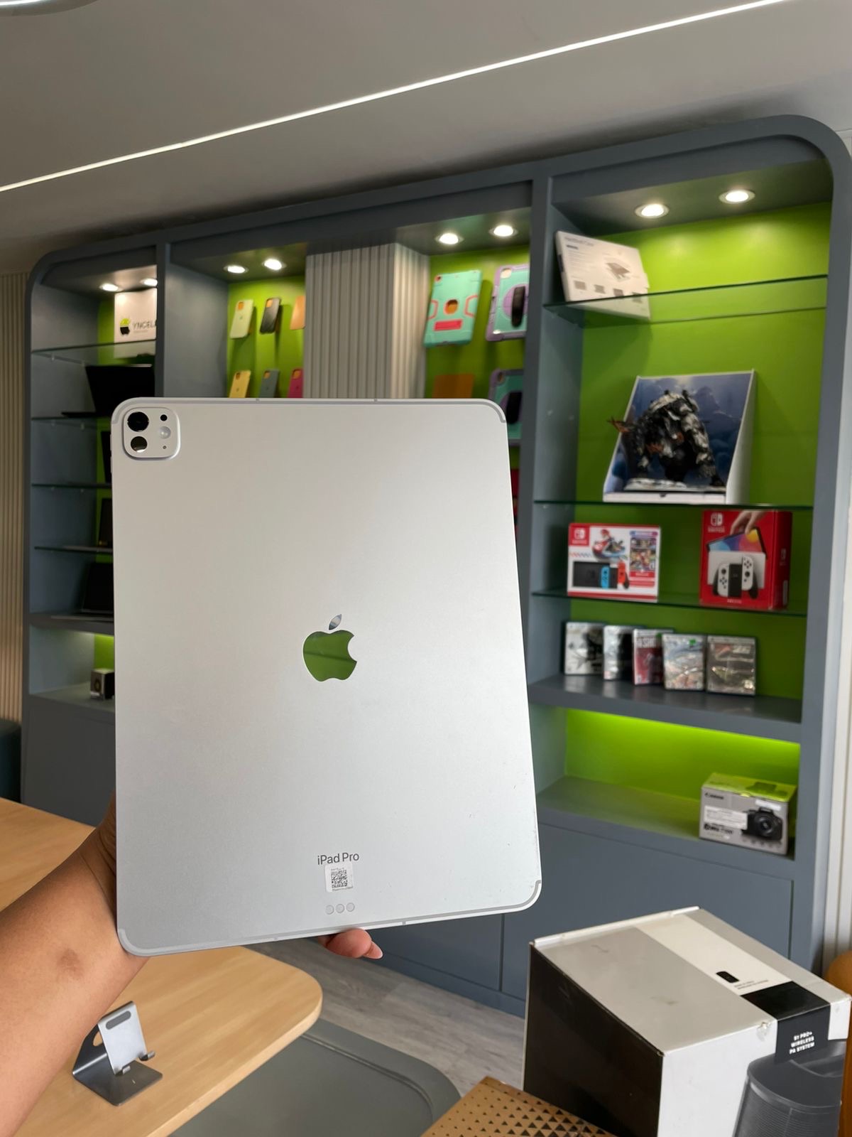 celulares y tabletas - IPAD PRO M4 13 PULG 256GB 
