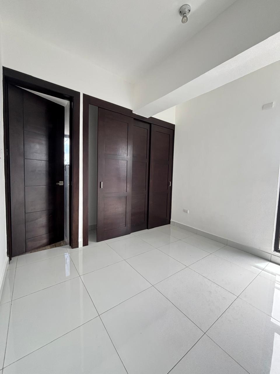 apartamentos - Alquiler de Apartamento en Bella Vista con Línea Blanca 7