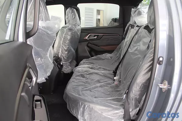 jeepetas y camionetas - Isuzu DMAX 2026 6