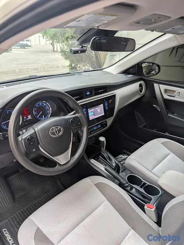 carros - 2018 Toyota Corolla LE 10