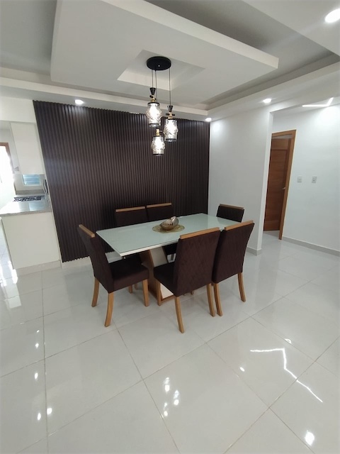 apartamentos - Venta de apartamento 4to piso con terraza y 221mts próximo avenida España  0