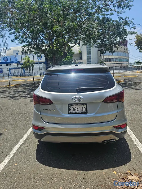 jeepetas y camionetas - HYUNDAI SANTA FE 2016 3