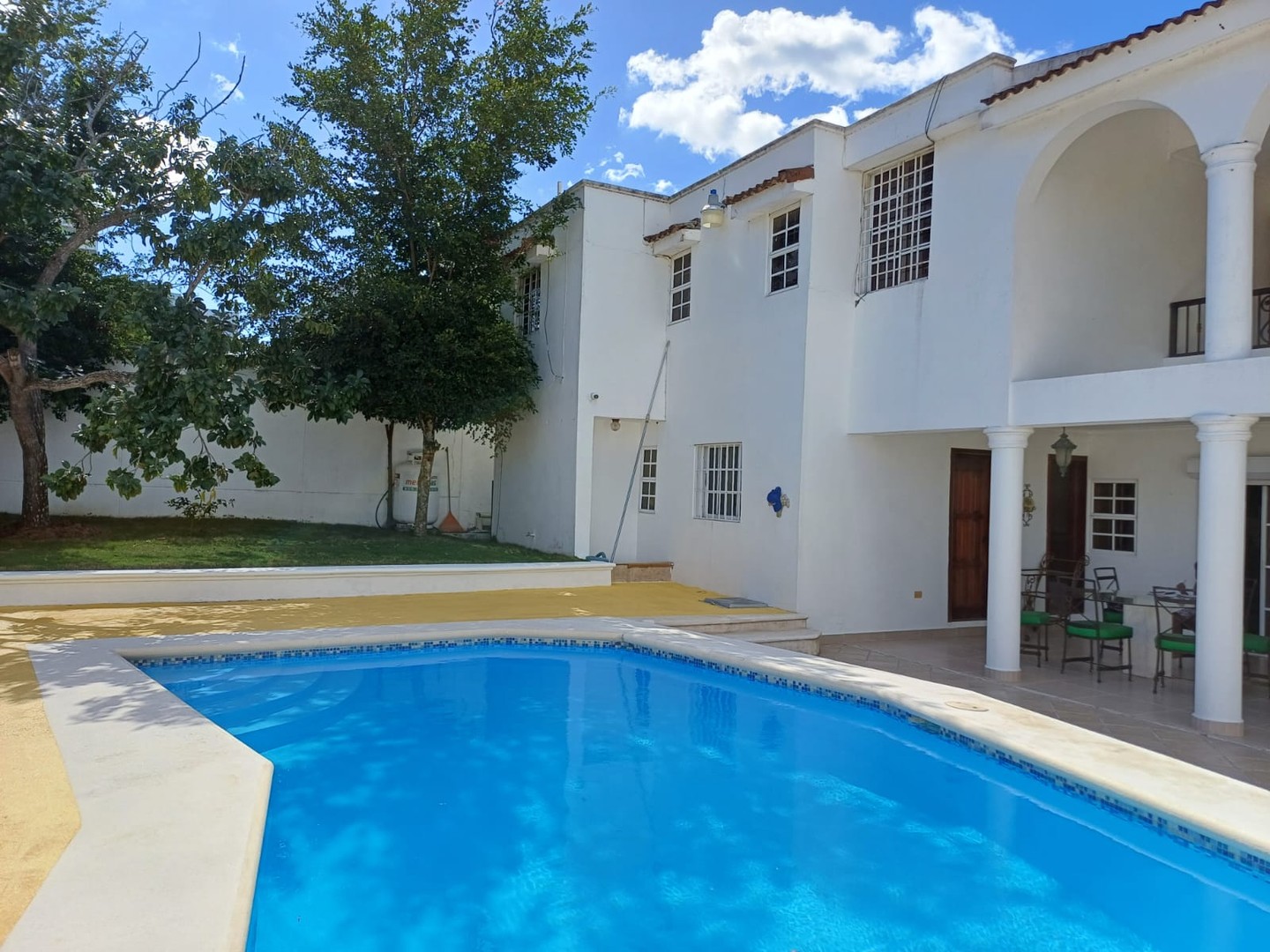 casas - Espaciosa y Acogedora casa en Urbanizacion Thomen 