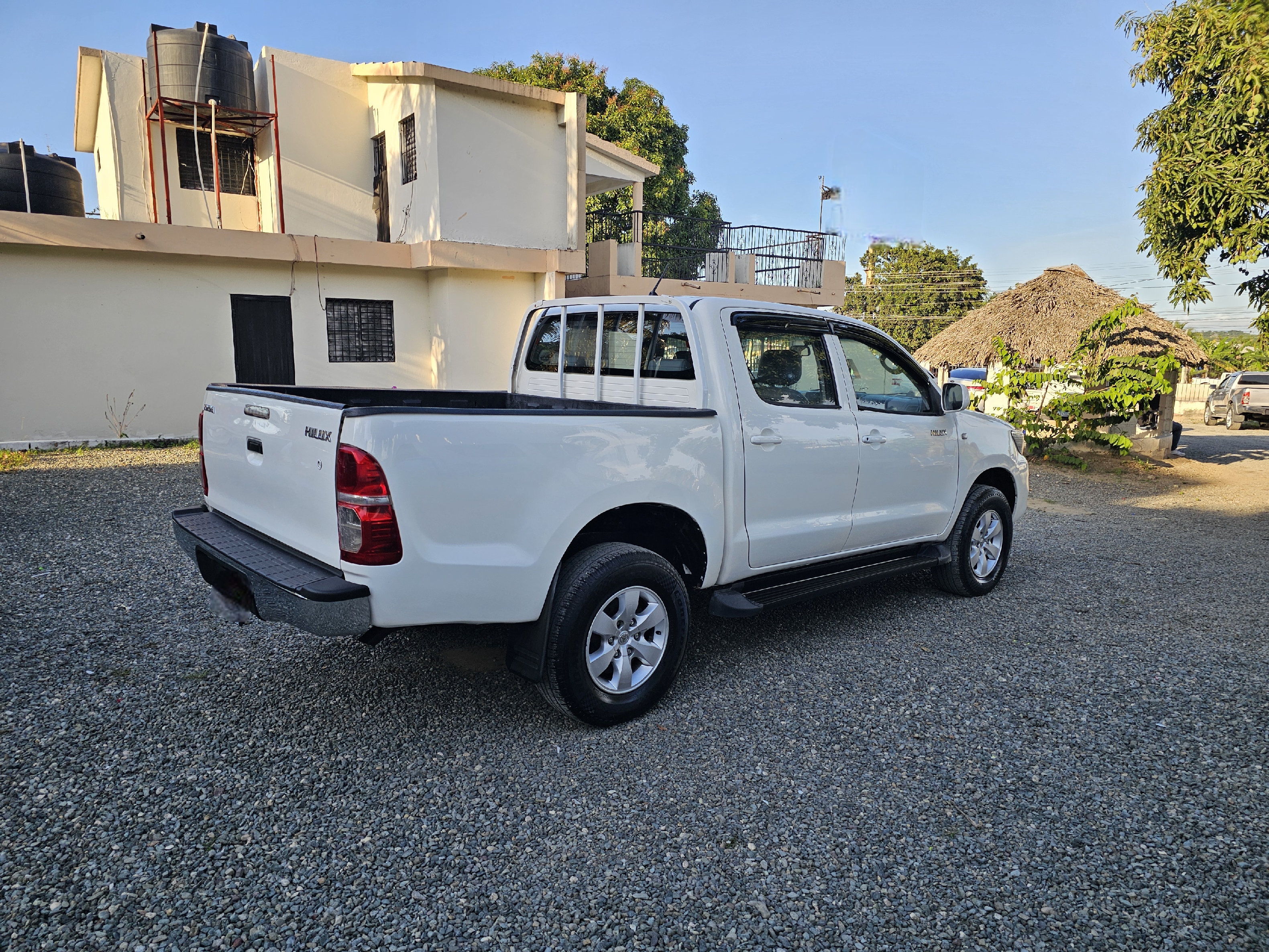 jeepetas y camionetas - Toyota hilux 2015  2