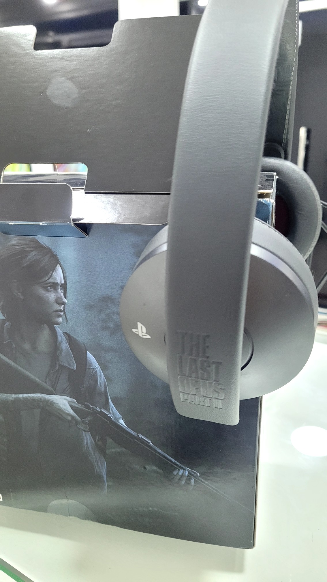 consolas y videojuegos - Audifonos Gold ps4 the last of us Edicion Especial  2