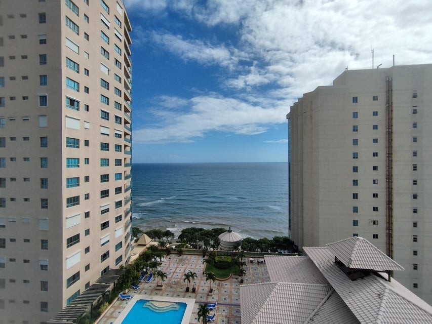 apartamentos - Apartamento en venta #24-1079 balcón con vista al mar, piscina, 2 habitaciones. 6