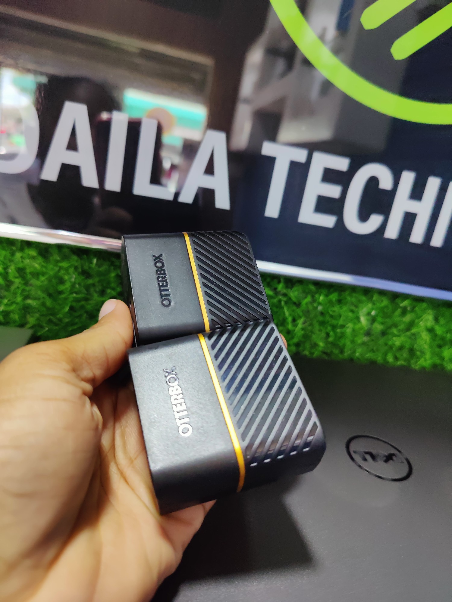 celulares y tabletas - Cabeza tipoc oterbox 2