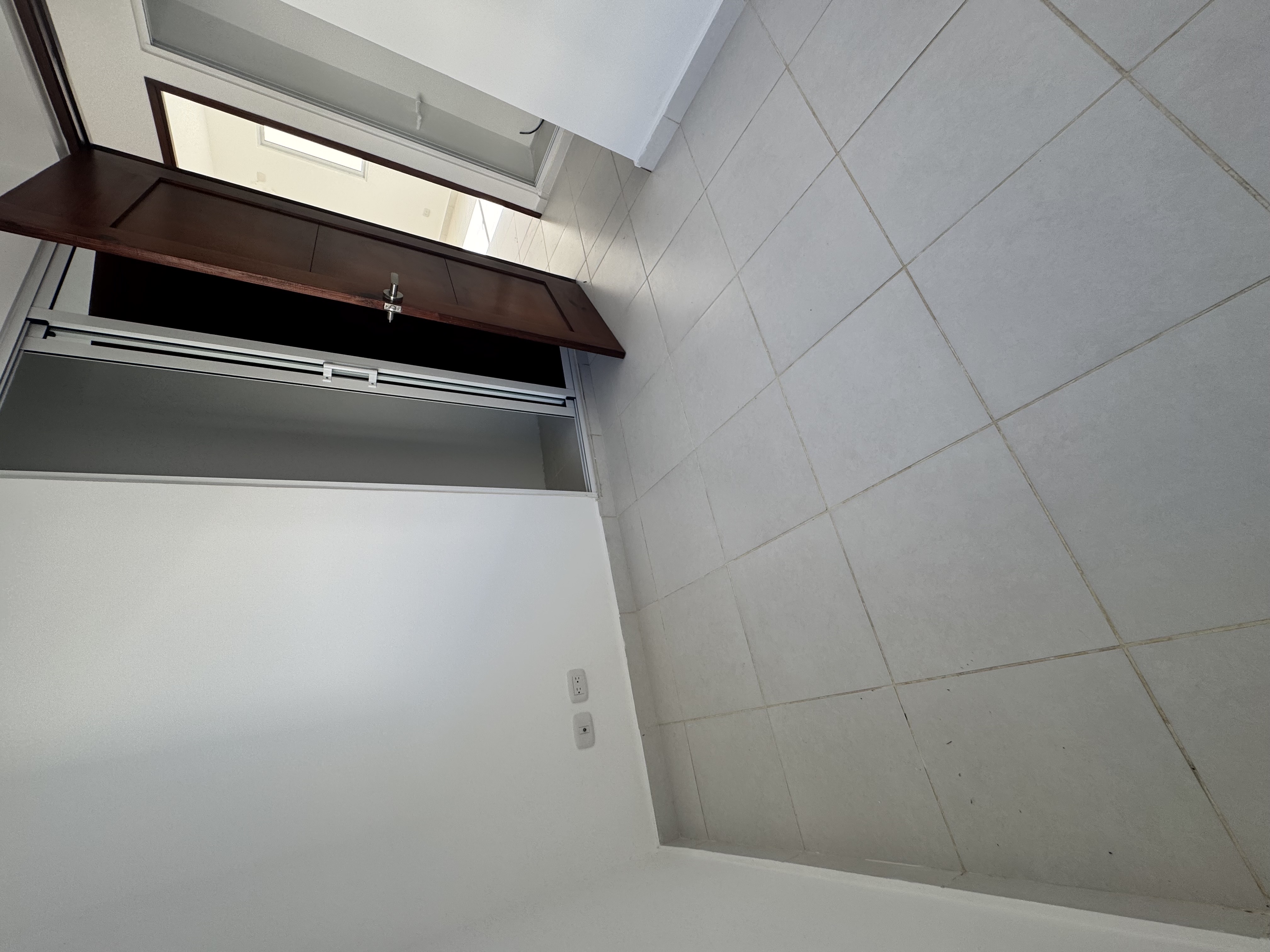 apartamentos - venta de apartamento primer piso autopista las Américas hipódromo Santo Domingo  5