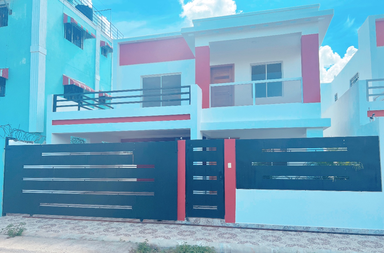 casas - Venta de casa en la autopista de san Isidro brisa oriental Santo Domingo este  0
