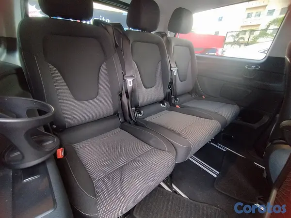 jeepetas y camionetas - 2024 Mercedes Benz V250 Diesel  10