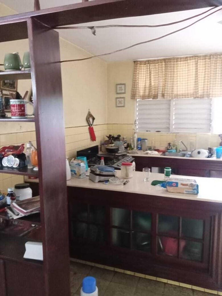 casas - Casa de 475 metros de construcción, con amplio terreno de 920 metros. 4
