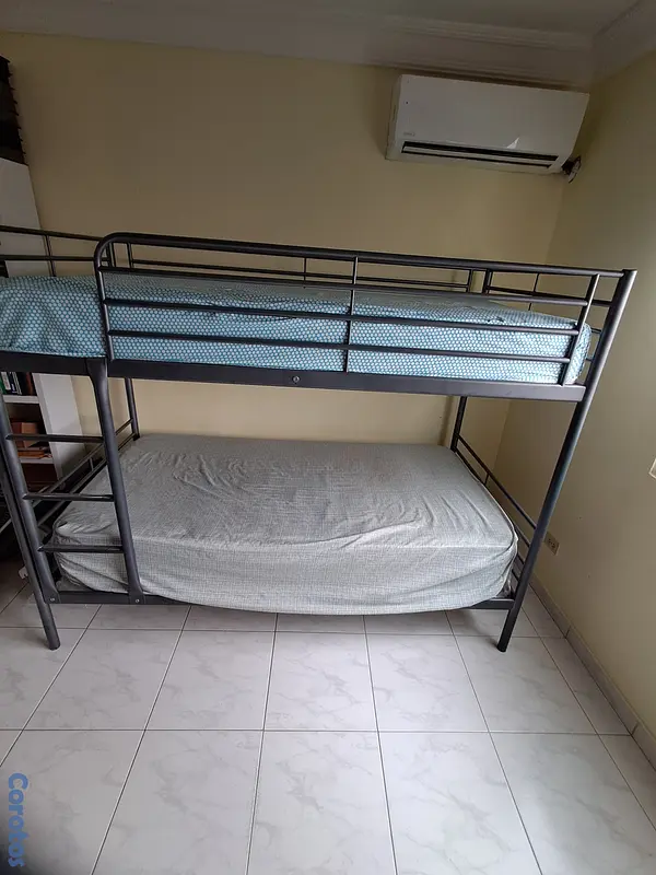 muebles y colchones - Vendo camarote de Ikea con 2 colchones twin. 3