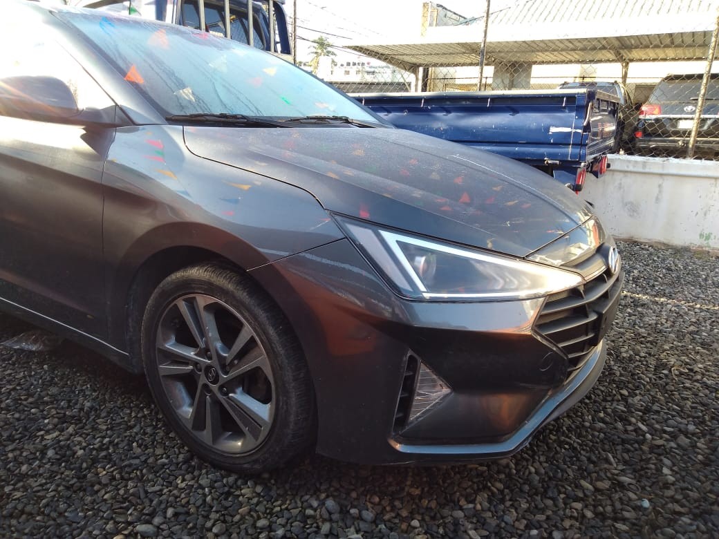 carros - AVANTE 2019 GRIS
