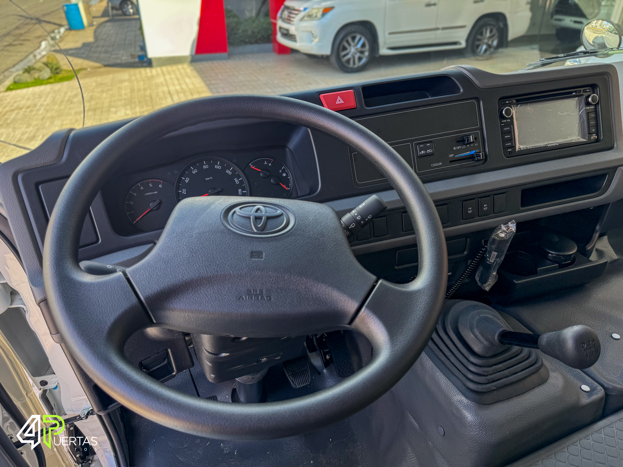 camiones y vehiculos pesados - TOYOTA COASTER 30 PASAJEROS 5