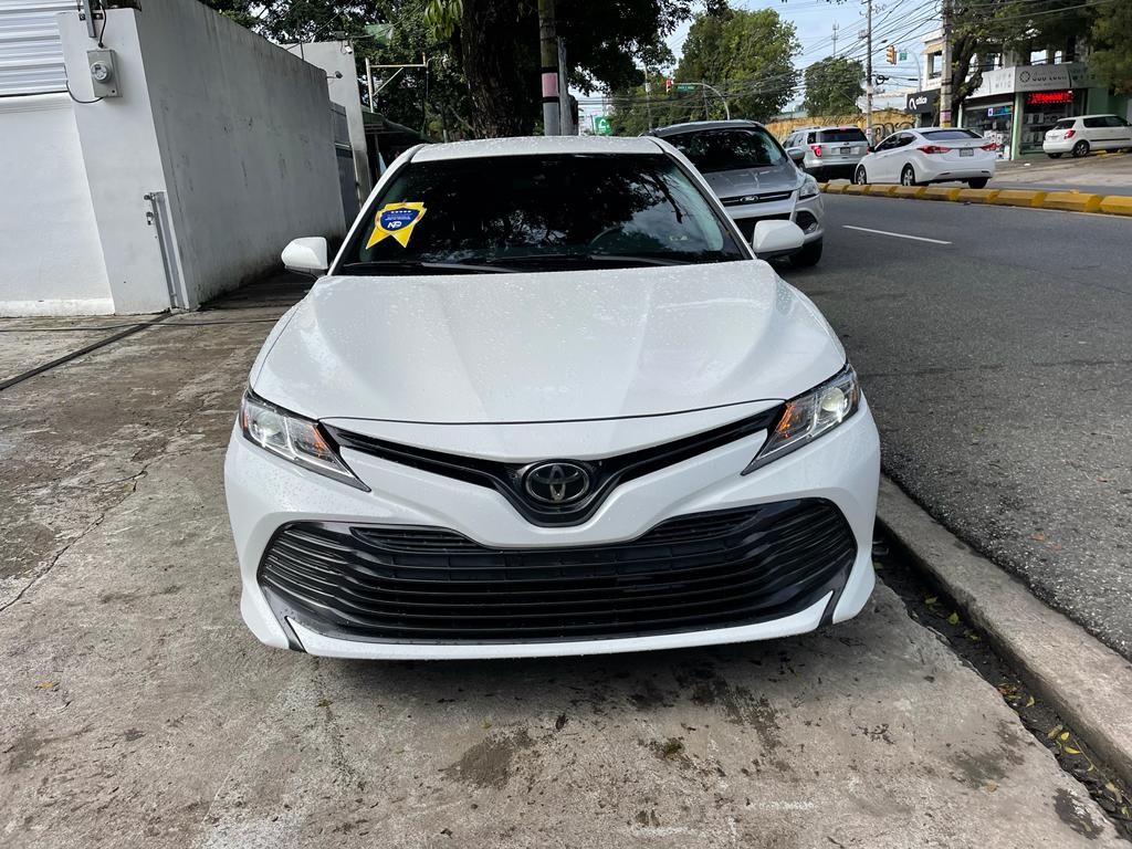 carros - Toyota Camry LE 2018