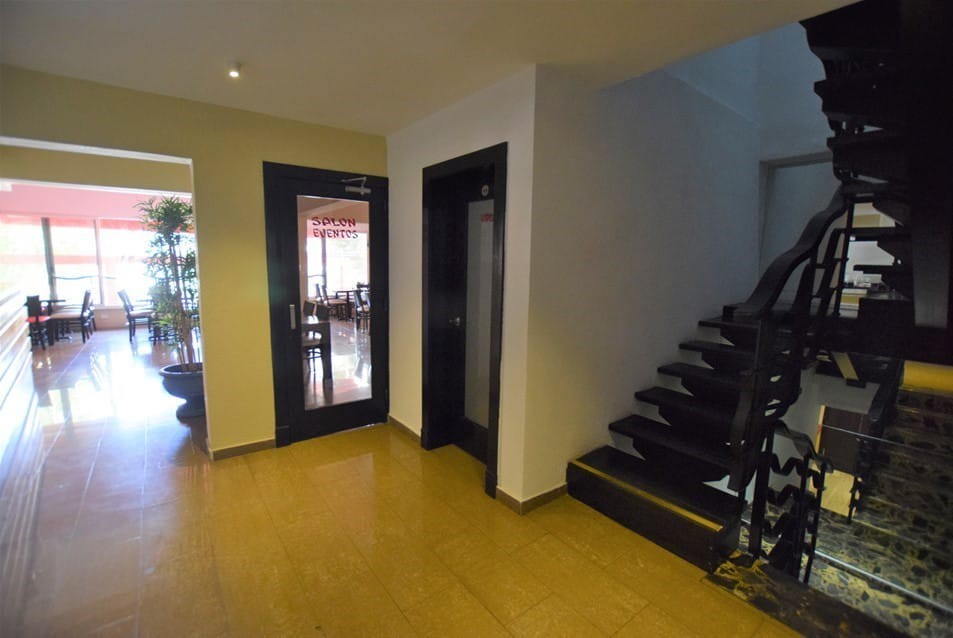 oficinas y locales comerciales - En Renta Local de 220 m² en alquiler en los Cacicazgos  4