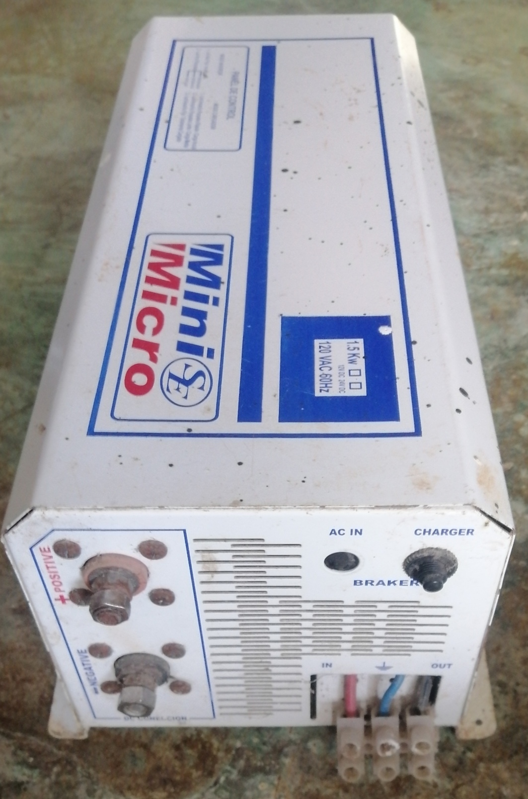 plantas e inversores - INVERSOR USADO DE 1.5KW MINI MICRO  2