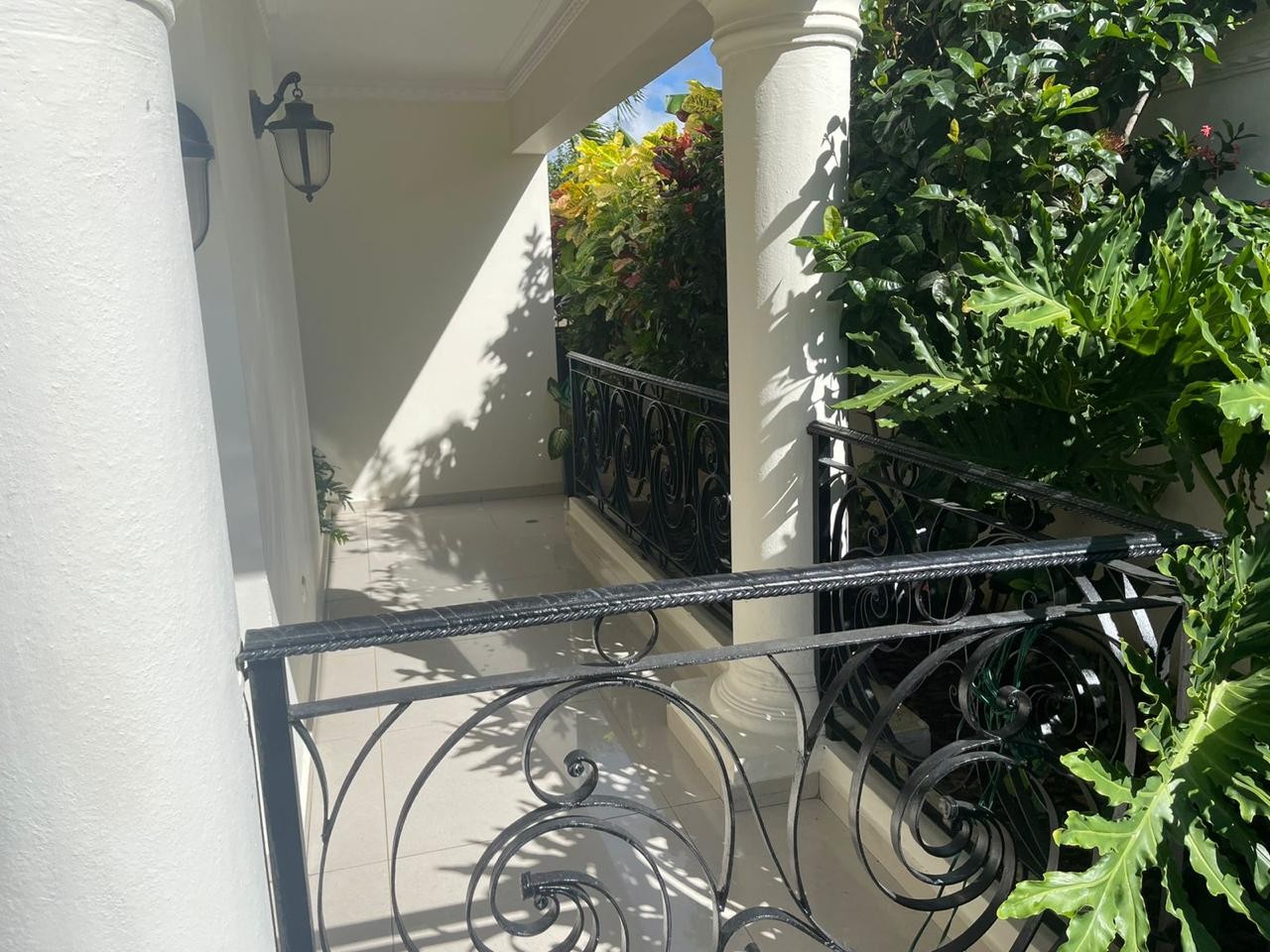 casas - Hermosa Residencia en Venta con Todo el Mobiliario  2