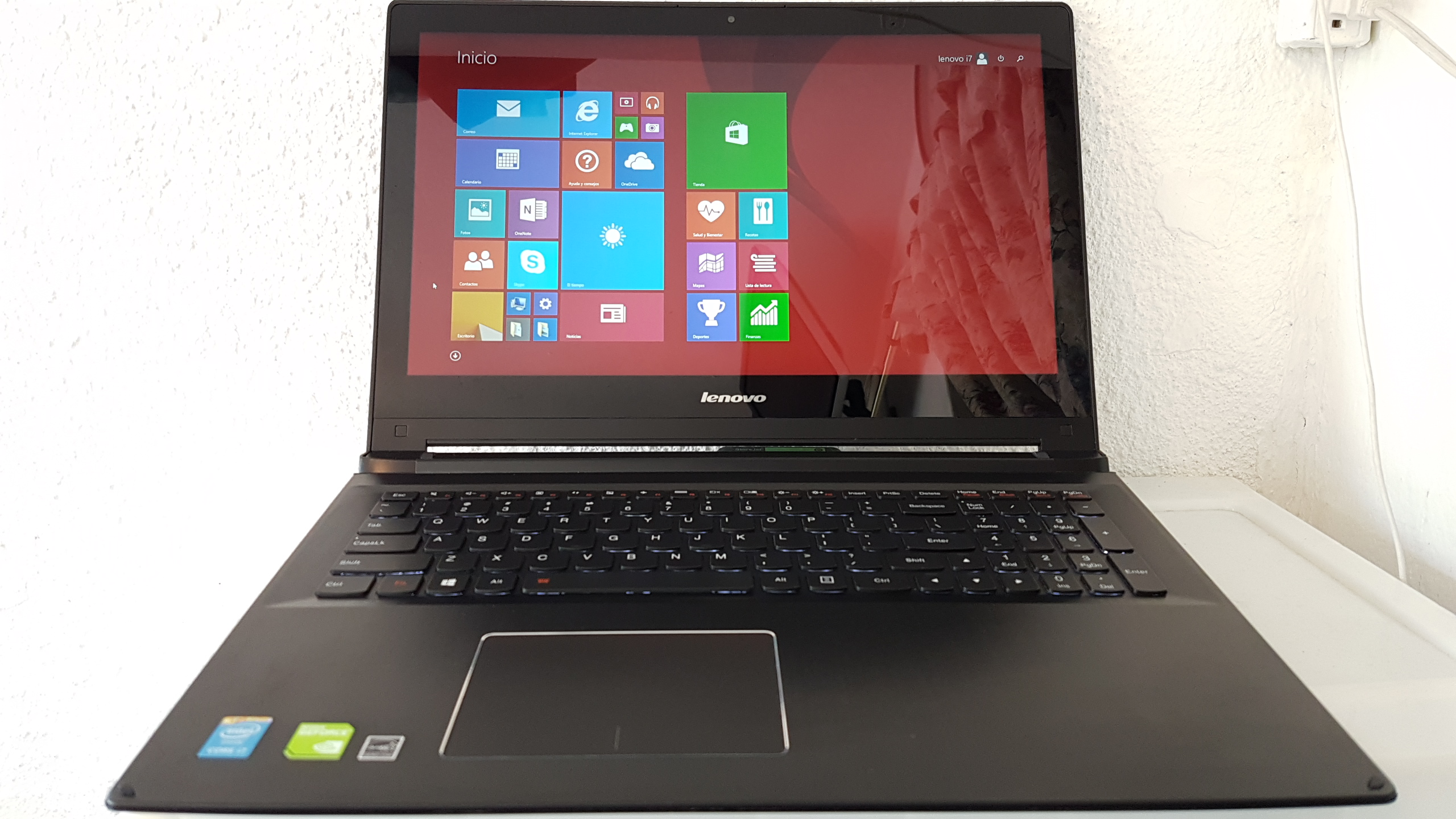 computadoras y laptops - lenovo Gamer Touch 17 Pulg Core i7 Ram 8gb Disco 512gb SSD Nvidea 10gb  0