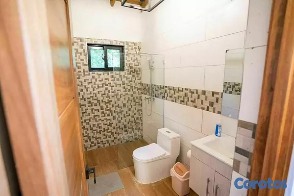 casas vacacionales y villas - Exclusiva Villa en Venta con Áreas Verdes y Piscin 8