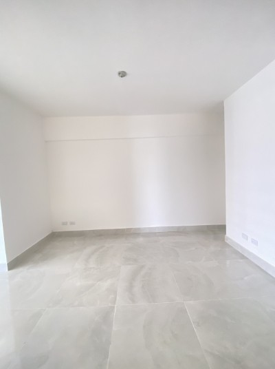 apartamentos - Alquiler de Apartamento Vacio Amplio en Renacimiento 9