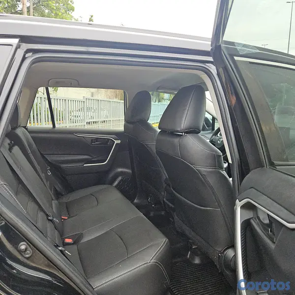 jeepetas y camionetas - Toyota rav4 2021 LE PLUS 2