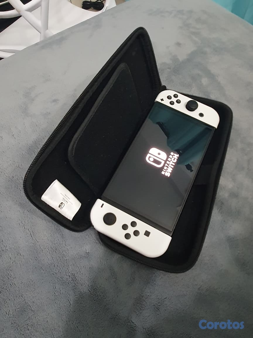 consolas y videojuegos - Nintendo Switch Oled y Protector 3