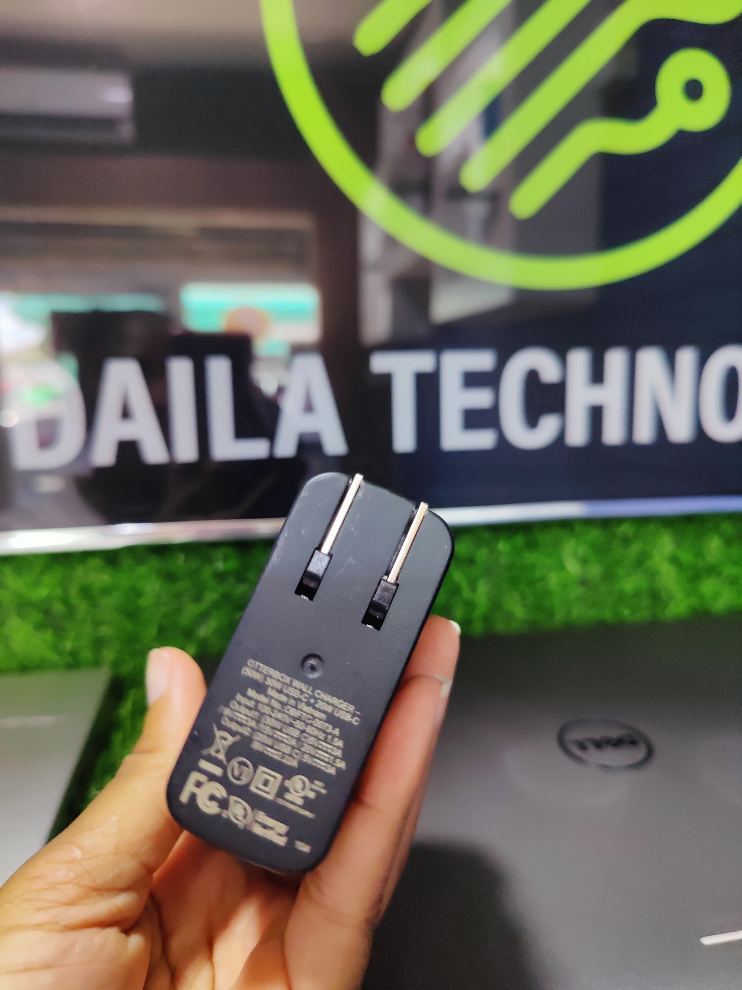 celulares y tabletas - Cabeza tipoc oterbox 6