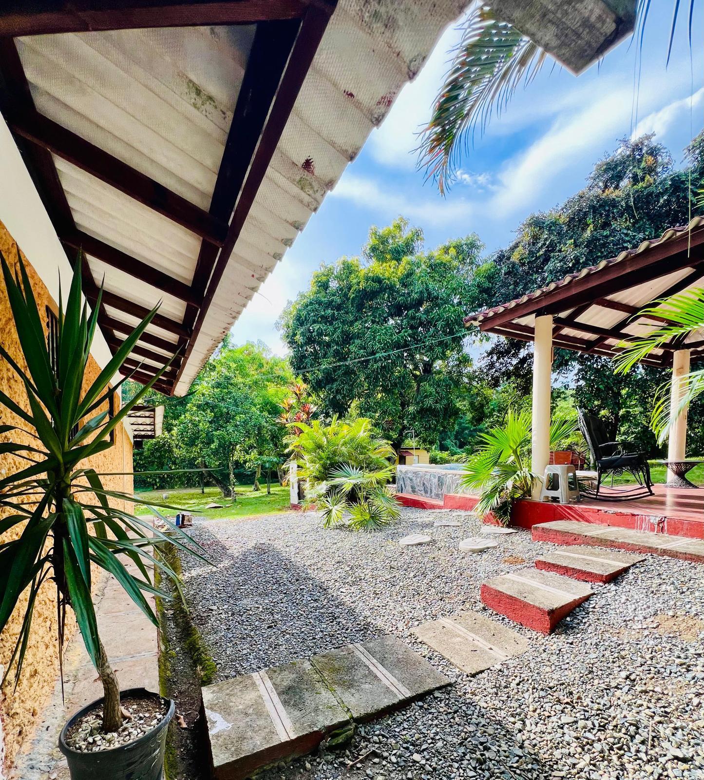 casas vacacionales y villas - Vendo villa campestre en Don Juan Monte Plata  5
