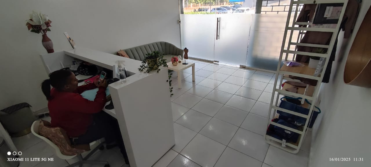 oficinas y locales comerciales - Vendo Local en el Vergel Jul