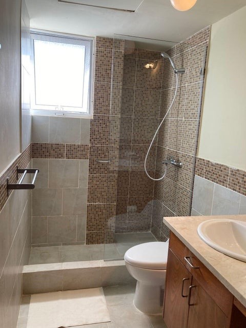 apartamentos - Apartamento en venta #23-1618 con 2 dormitorios, piscina, cerca al mar. 4