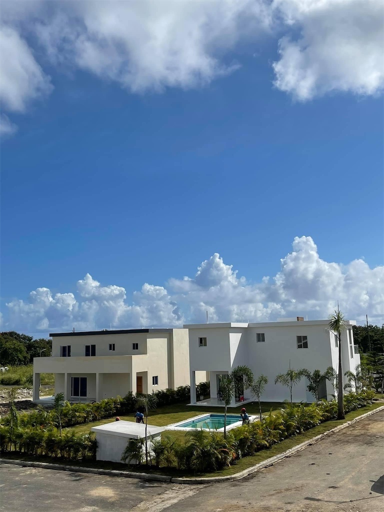 casas - Tenemos varias villas disponibles totalmente nuevas frente a playa dorada 7