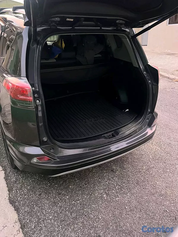 jeepetas y camionetas - Toyota rav4 2017 xle  5