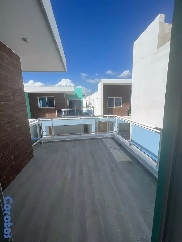casas - Venta de casa en proyecto cerrado con piscina en la autopista de san Isidro 4