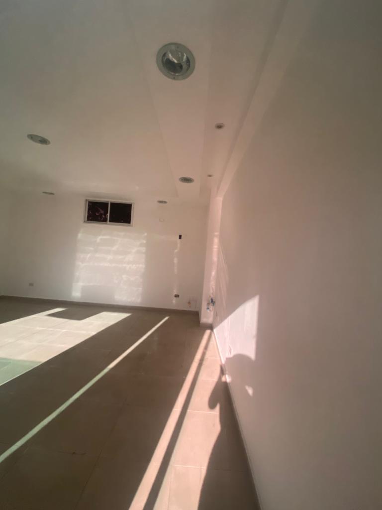 oficinas y locales comerciales - Local comercial charles de gaulle 2