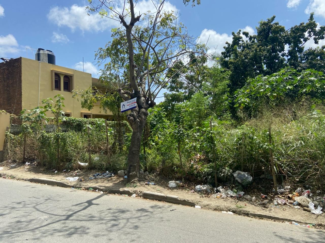 solares y terrenos - Solar de 684m2 con vocación residencial 