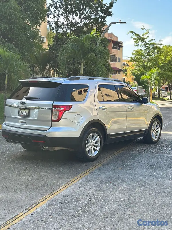 jeepetas y camionetas - FORD EXPLORER XLT 2015 3