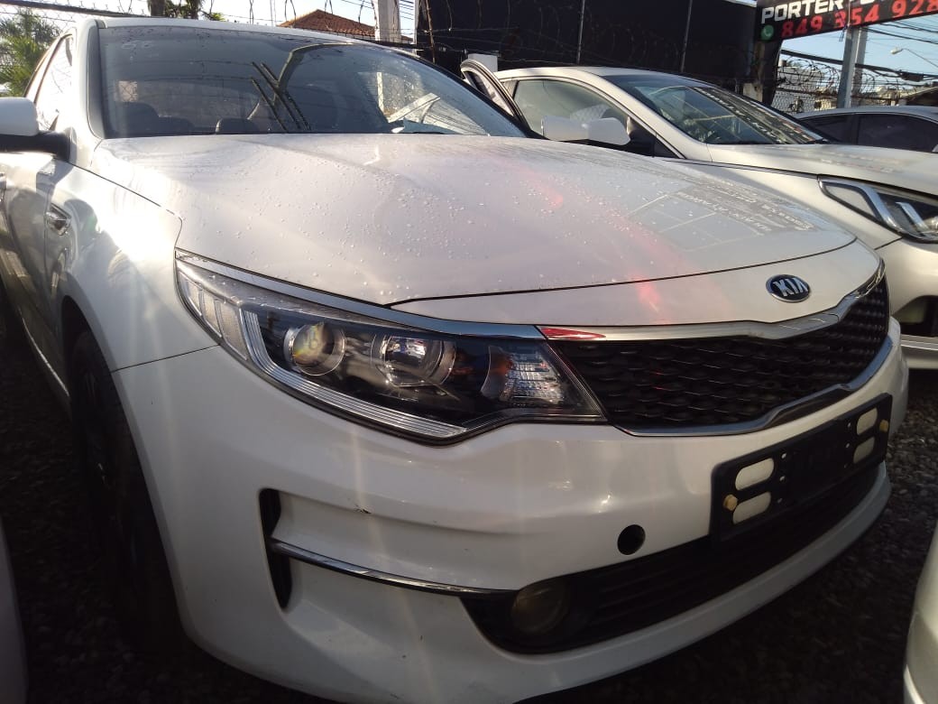 carros - KIA K5 2017 BLANCODESDE: RD$ 710,100.00