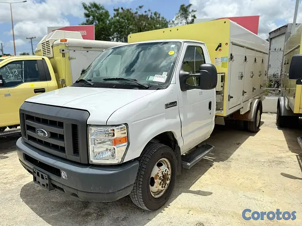 camiones y vehiculos pesados - Ford E-450 2017  4