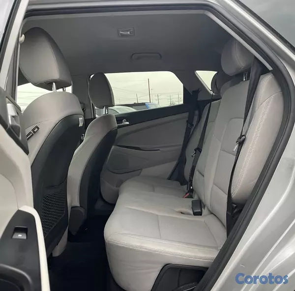 jeepetas y camionetas - HYUNDAI TUCSON SE 2020 AWD  9