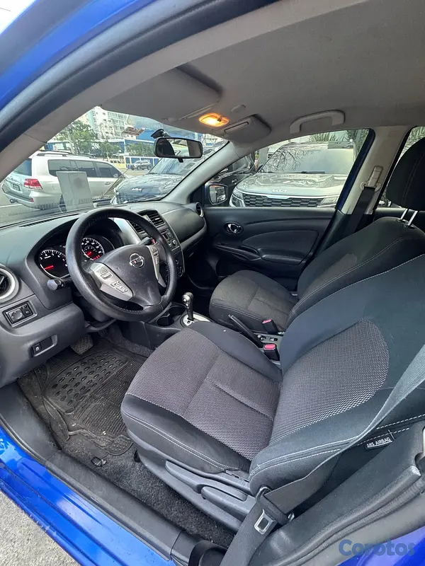 carros - Nissan Versa SV 2016
 9
