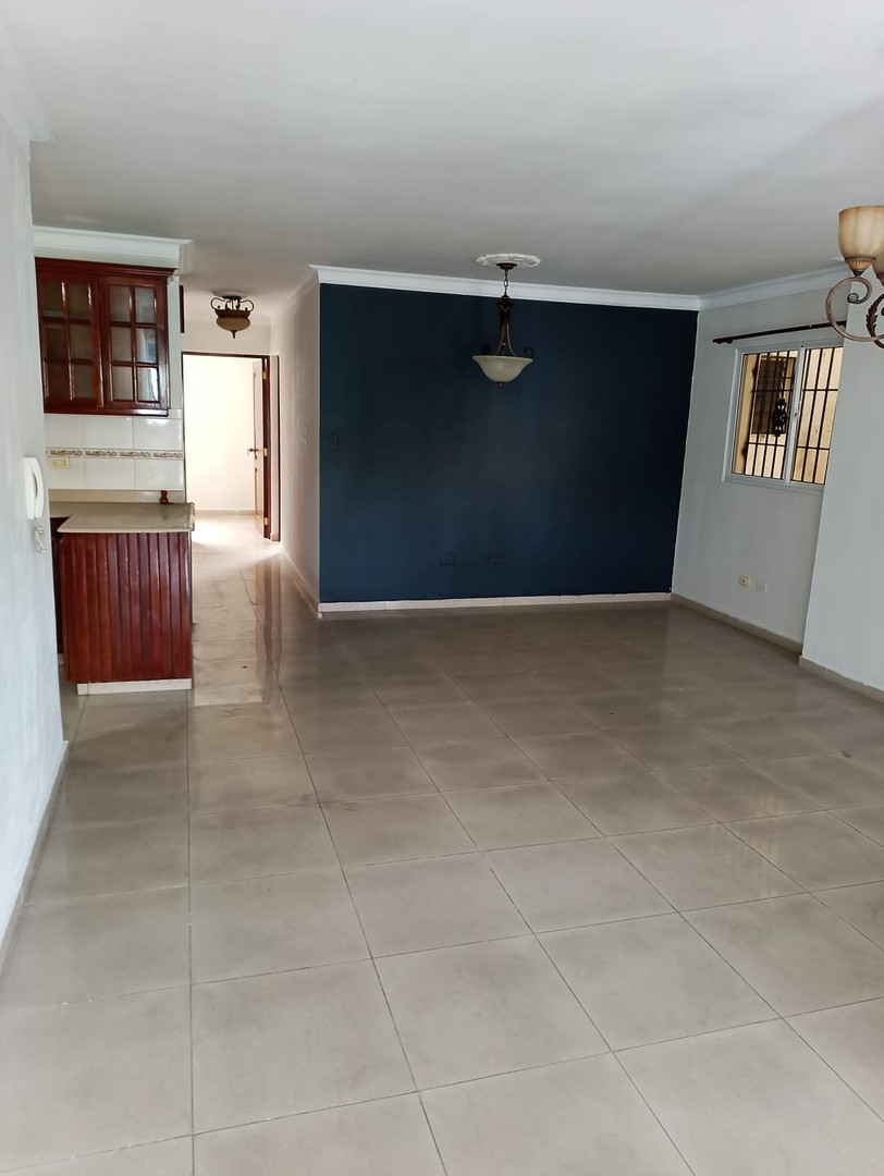 apartamentos - Alquilo en Bella Vista 

2 Habitaciones 
2 Baños 
3er nivel 
USD$800 / $45,000 0