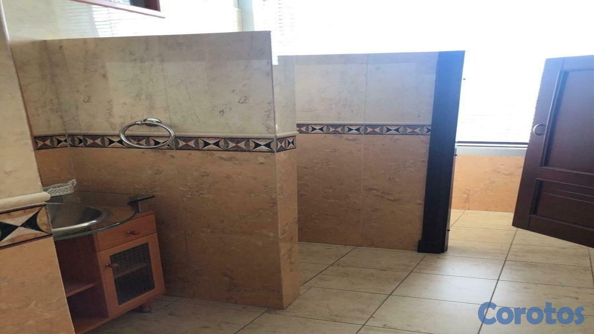 oficinas y locales comerciales - Oficina corporativa alquiler venta Piantini Acropolis Santo Domingo 7