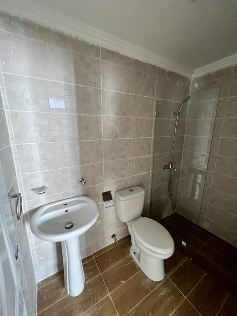 apartamentos - Apartamento en venta #24-459 de 3 dormitorios, 2 baños, 2 parqueos, 6