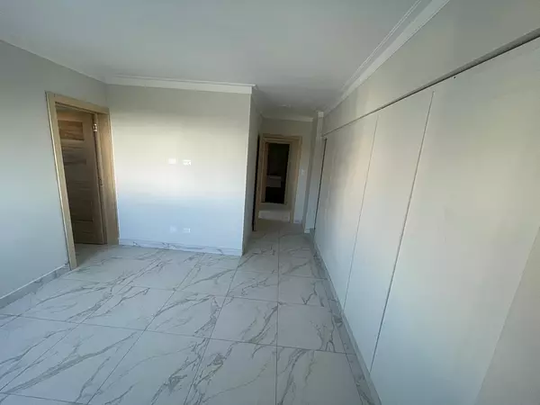 apartamentos - Apartamentos con 2 parqueos y grandes. Renacer 4