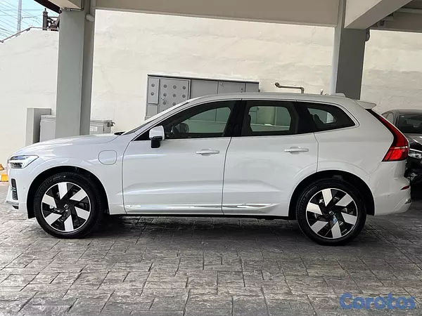 jeepetas y camionetas - Volvo XC60 T8 Ultimate Recharge 2026 5