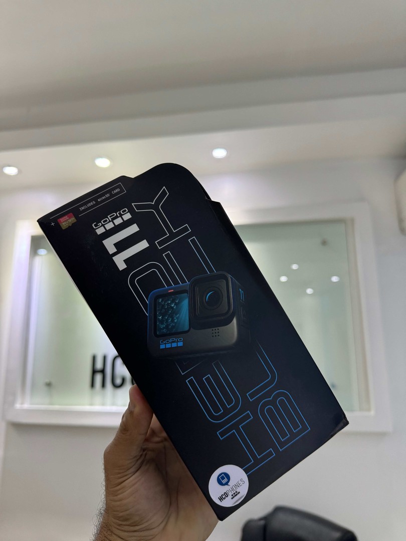 camaras y audio - Vendo Cámara GoPro Hero 11 Black Nueva Sellada Micro SD Incluida, RD$ 21,500 NEG