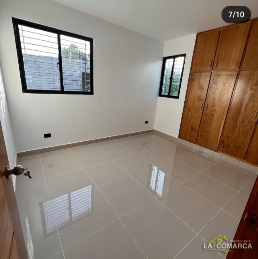 casas - Casa de 2 niveles en Venta en el Res. El Doral 7