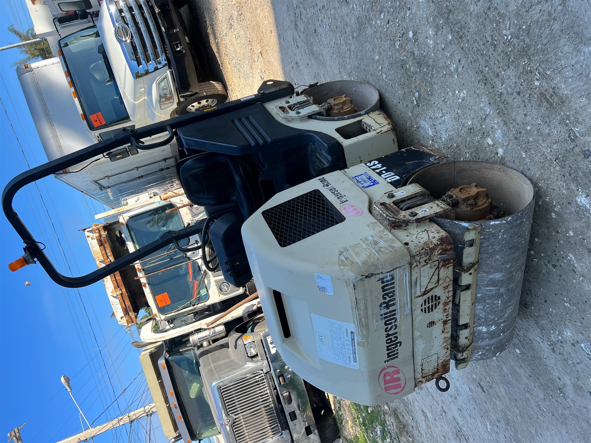 camiones y vehiculos pesados - Rodillo DD14s  2